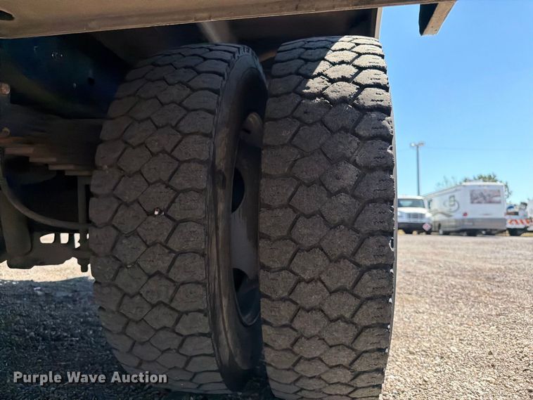 image for item FB5112 2012 Ford F550 super duty utility / service truck