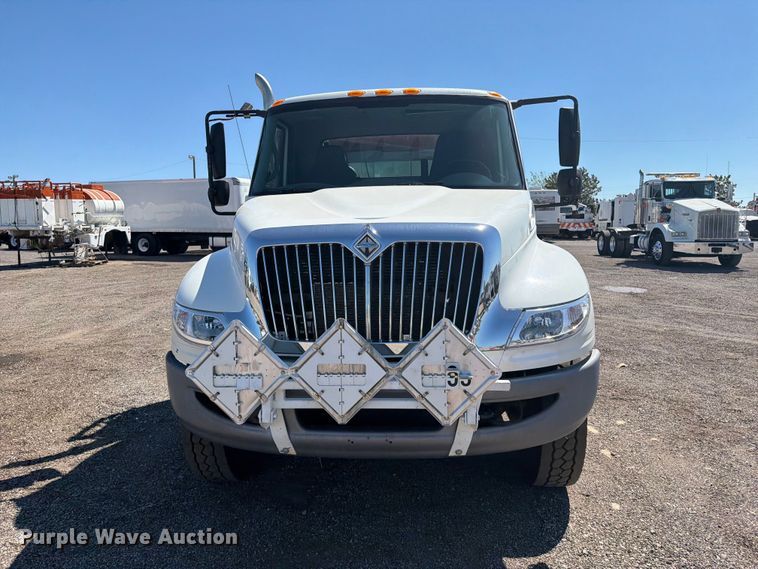 image for item FB5117 2010 International DuraStar 4400 oilfield acidizing pump truck