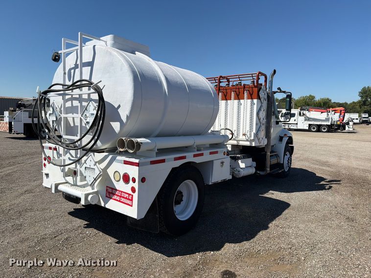 image for item FB5117 2010 International DuraStar 4400 oilfield acidizing pump truck