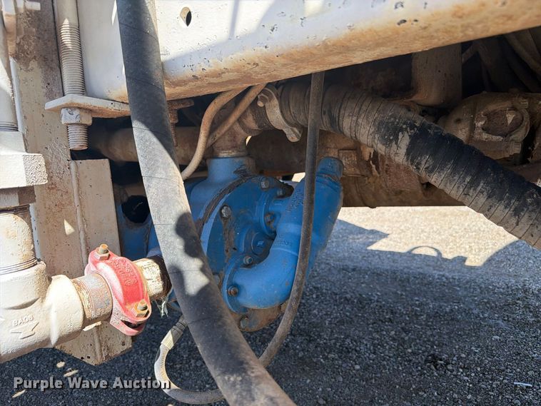 image for item FB5117 2010 International DuraStar 4400 oilfield acidizing pump truck