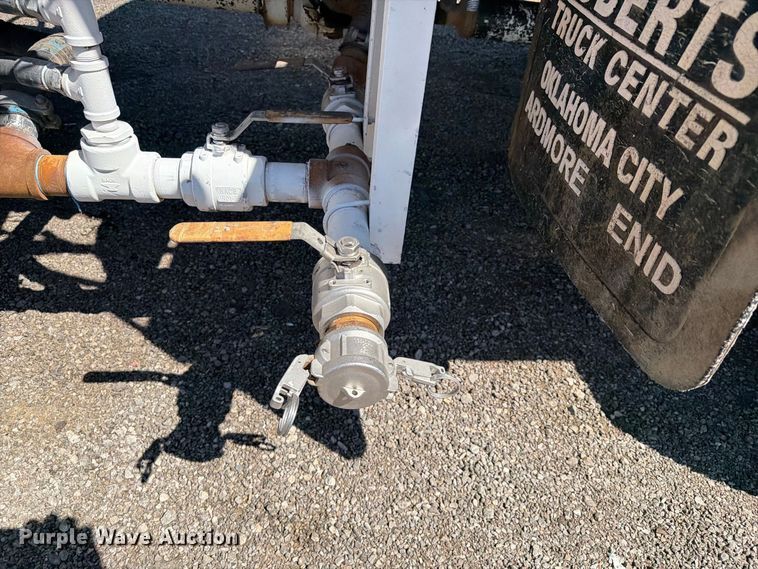 image for item FB5117 2010 International DuraStar 4400 oilfield acidizing pump truck