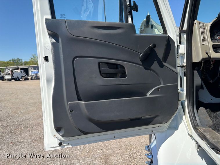 image for item FB5117 2010 International DuraStar 4400 oilfield acidizing pump truck