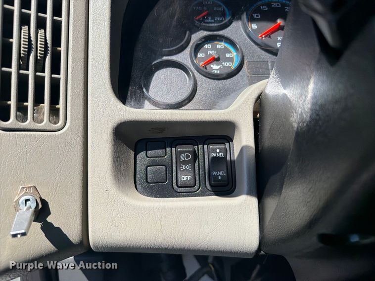 image for item FB5117 2010 International DuraStar 4400 oilfield acidizing pump truck