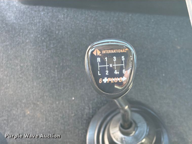 image for item FB5117 2010 International DuraStar 4400 oilfield acidizing pump truck