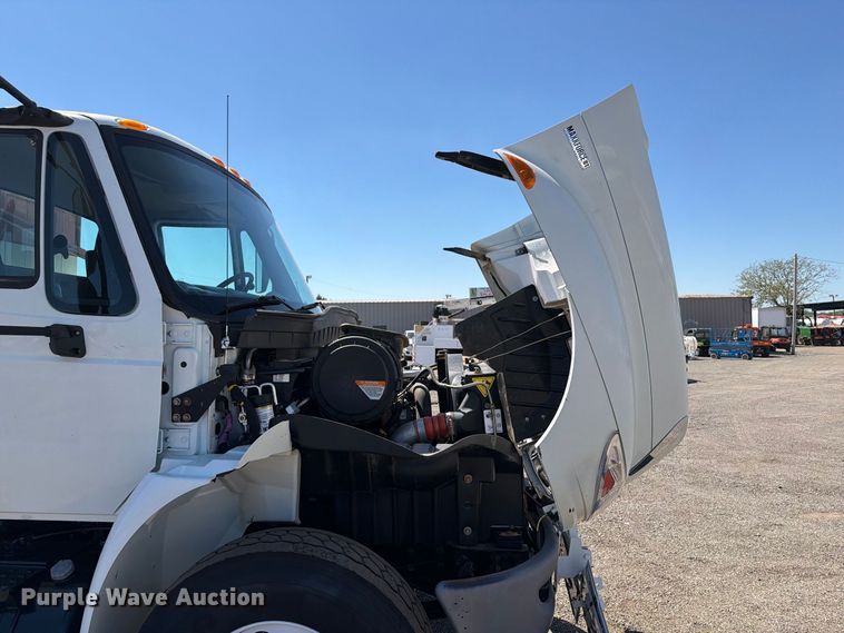 image for item FB5117 2010 International DuraStar 4400 oilfield acidizing pump truck