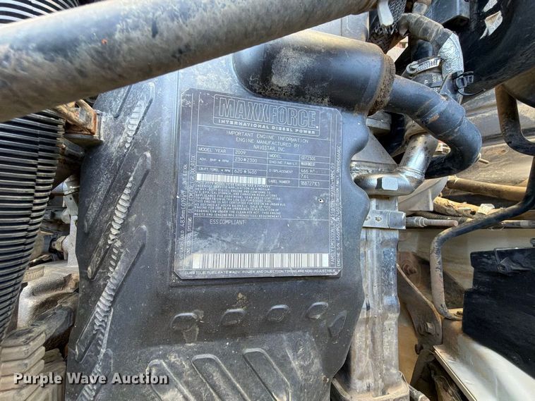 image for item FB5117 2010 International DuraStar 4400 oilfield acidizing pump truck