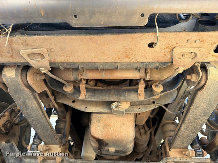 image for item FB5117 2010 International DuraStar 4400 oilfield acidizing pump truck