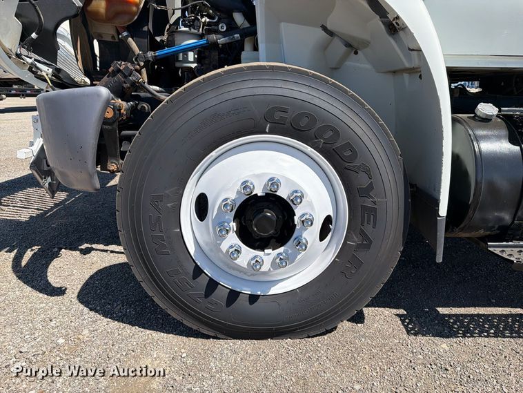 image for item FB5117 2010 International DuraStar 4400 oilfield acidizing pump truck