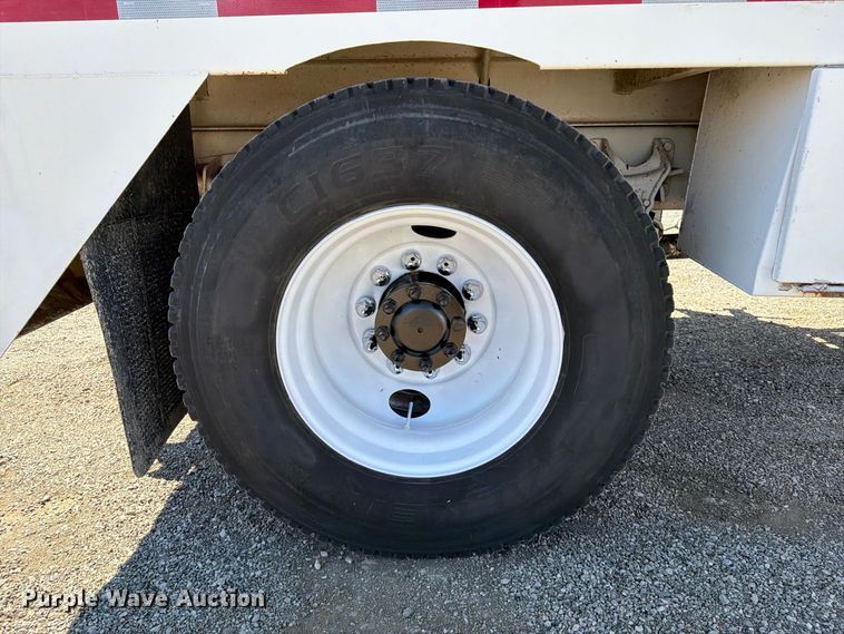 image for item FB5117 2010 International DuraStar 4400 oilfield acidizing pump truck