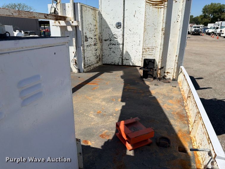 image for item FB5120 2007 Freightliner Business Class M2 crane truck