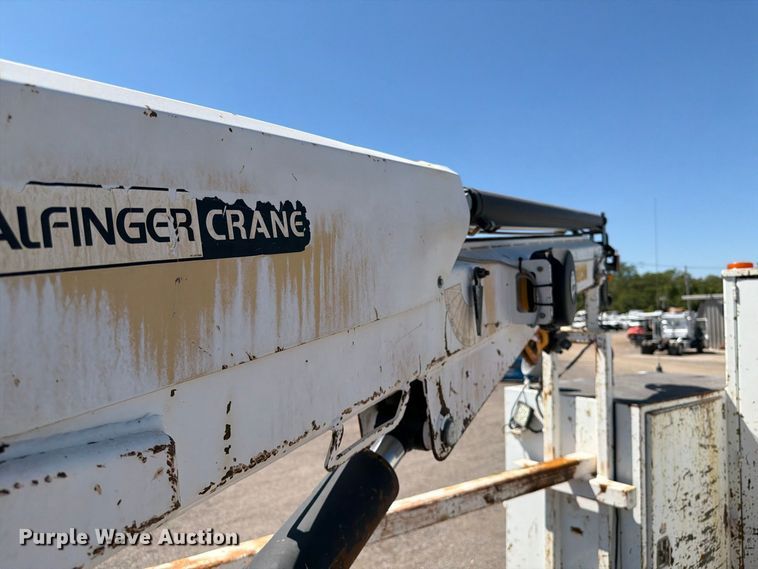 image for item FB5120 2007 Freightliner Business Class M2 crane truck