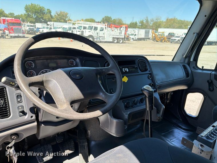 image for item FB5120 2007 Freightliner Business Class M2 crane truck