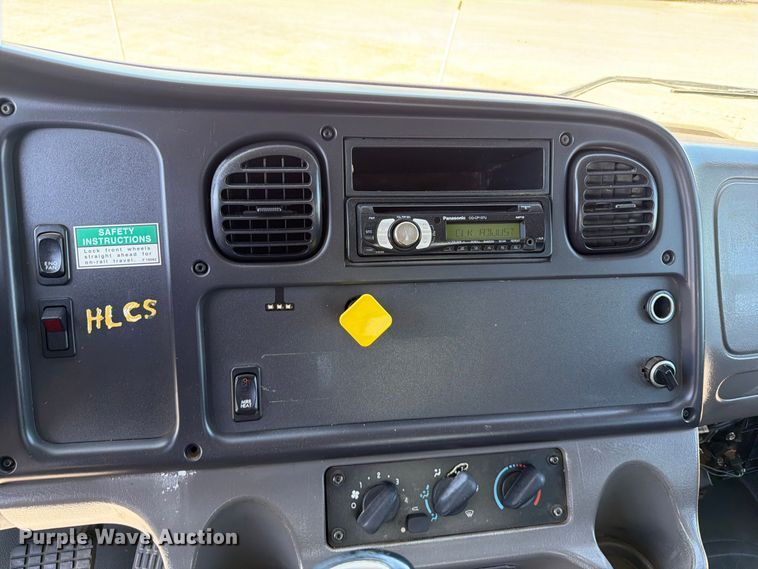 image for item FB5120 2007 Freightliner Business Class M2 crane truck