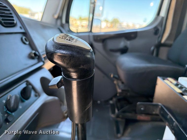 image for item FB5120 2007 Freightliner Business Class M2 crane truck
