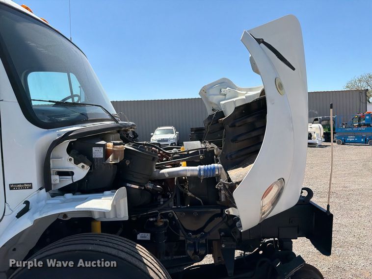 image for item FB5120 2007 Freightliner Business Class M2 crane truck