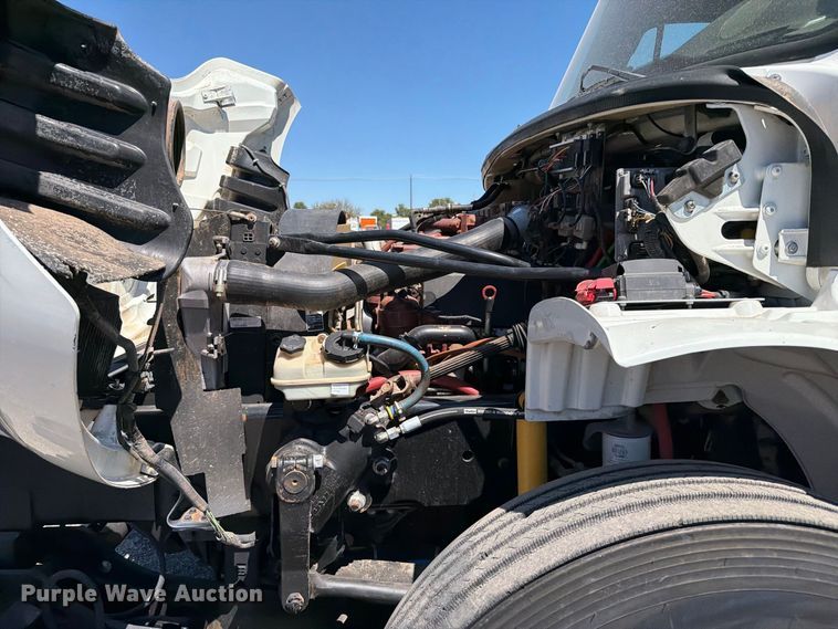 image for item FB5120 2007 Freightliner Business Class M2 crane truck