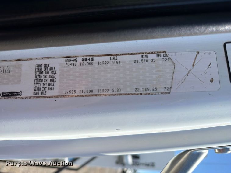 image for item FB5120 2007 Freightliner Business Class M2 crane truck