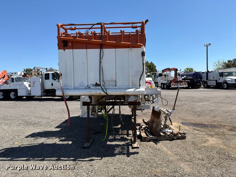image for item FB5122 Oil acidizer tank bed