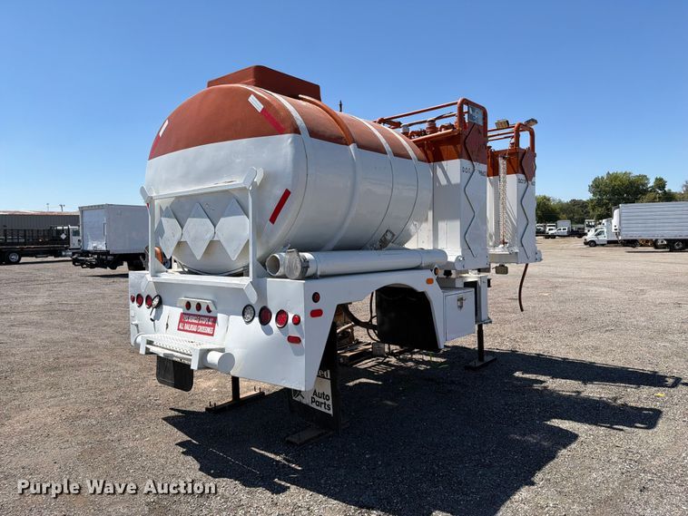 image for item FB5122 Oil acidizer tank bed