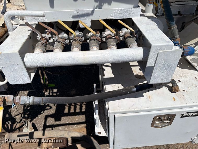 image for item FB5122 Oil acidizer tank bed