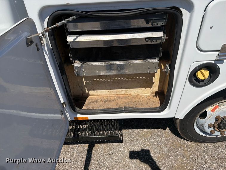image for item FB5123 2011 Ford F-350 Super Duty Ext. Cab utility bed pickup truck