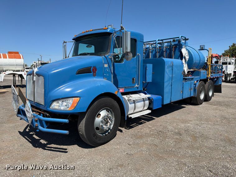 image for item FB5124 2010 Kenworth T370 oil acidizing pump truck