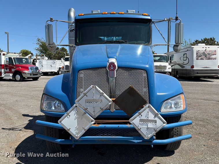 image for item FB5124 2010 Kenworth T370 oil acidizing pump truck