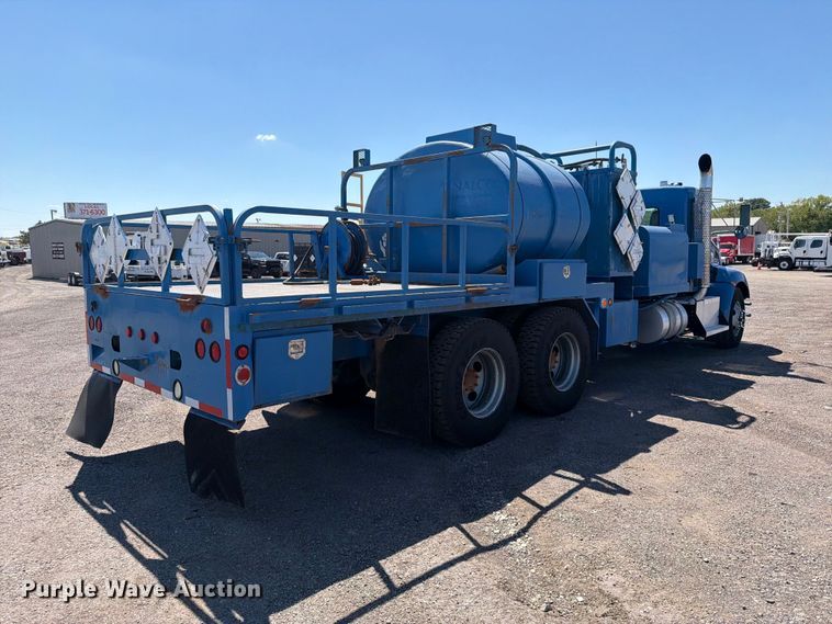 image for item FB5124 2010 Kenworth T370 oil acidizing pump truck