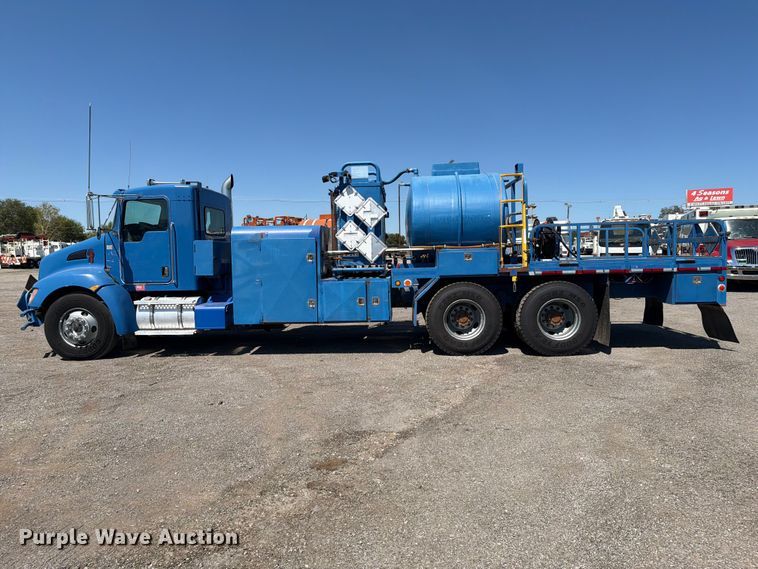 image for item FB5124 2010 Kenworth T370 oil acidizing pump truck