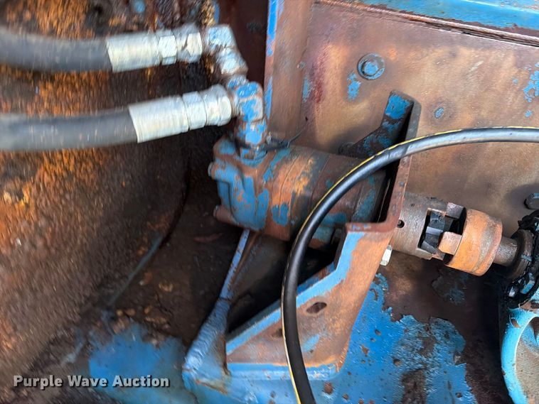 image for item FB5124 2010 Kenworth T370 oil acidizing pump truck