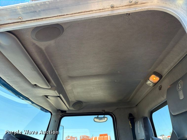 image for item FB5124 2010 Kenworth T370 oil acidizing pump truck