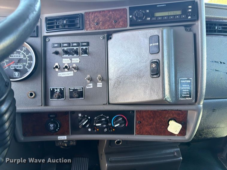 image for item FB5124 2010 Kenworth T370 oil acidizing pump truck