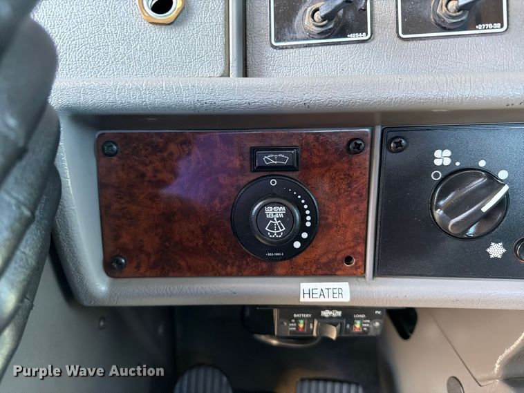 image for item FB5124 2010 Kenworth T370 oil acidizing pump truck