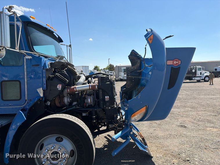 image for item FB5124 2010 Kenworth T370 oil acidizing pump truck