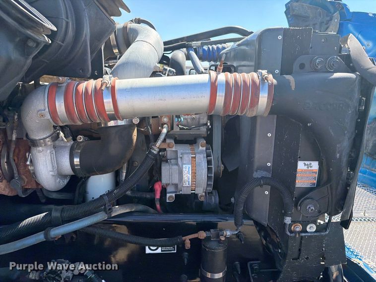 image for item FB5124 2010 Kenworth T370 oil acidizing pump truck