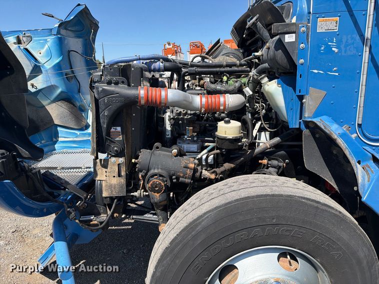 image for item FB5124 2010 Kenworth T370 oil acidizing pump truck