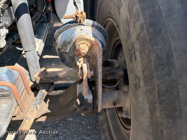 image for item FB5124 2010 Kenworth T370 oil acidizing pump truck