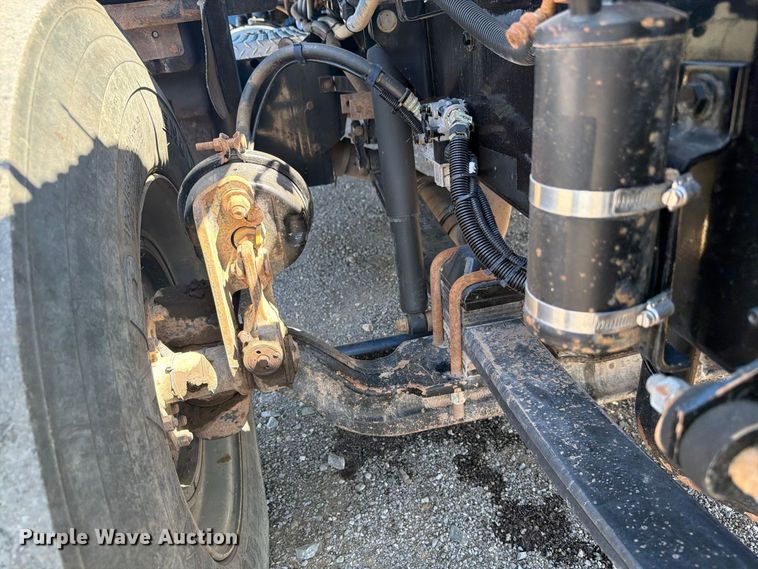 image for item FB5124 2010 Kenworth T370 oil acidizing pump truck