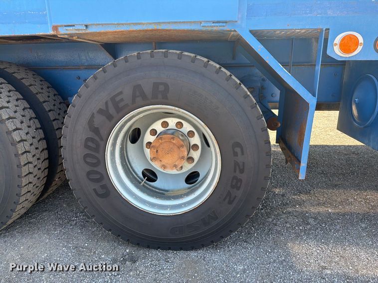 image for item FB5124 2010 Kenworth T370 oil acidizing pump truck