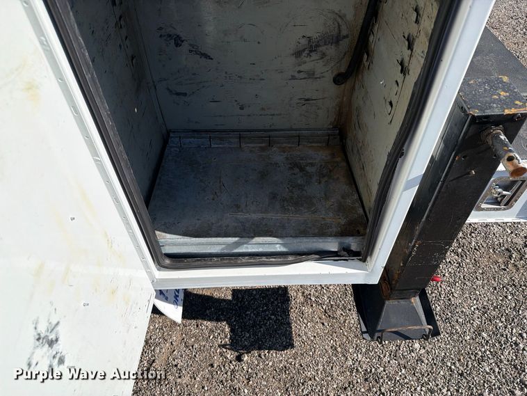 image for item FB5129 2021 Ford F550 Super Duty Ext. Cab utility / service truck