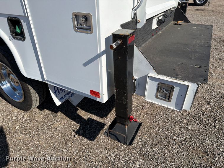 image for item FB5129 2021 Ford F550 Super Duty Ext. Cab utility / service truck