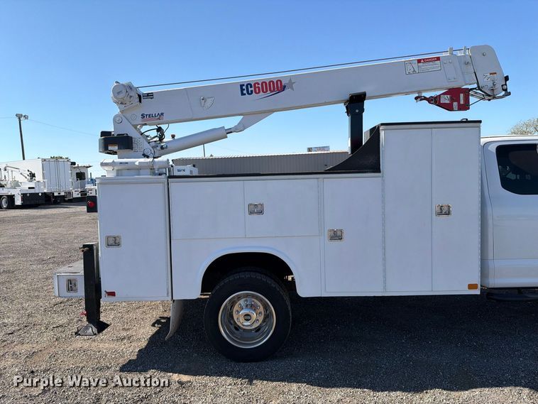 image for item FB5129 2021 Ford F550 Super Duty Ext. Cab utility / service truck