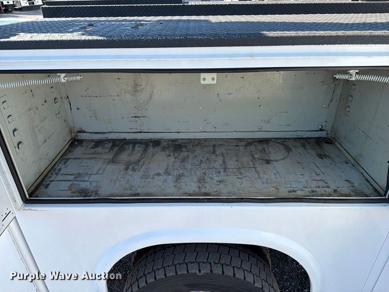 image for item FB5129 2021 Ford F550 Super Duty Ext. Cab utility / service truck