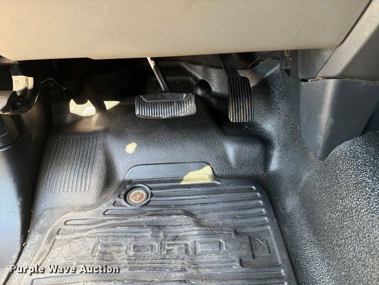 image for item FB5129 2021 Ford F550 Super Duty Ext. Cab utility / service truck