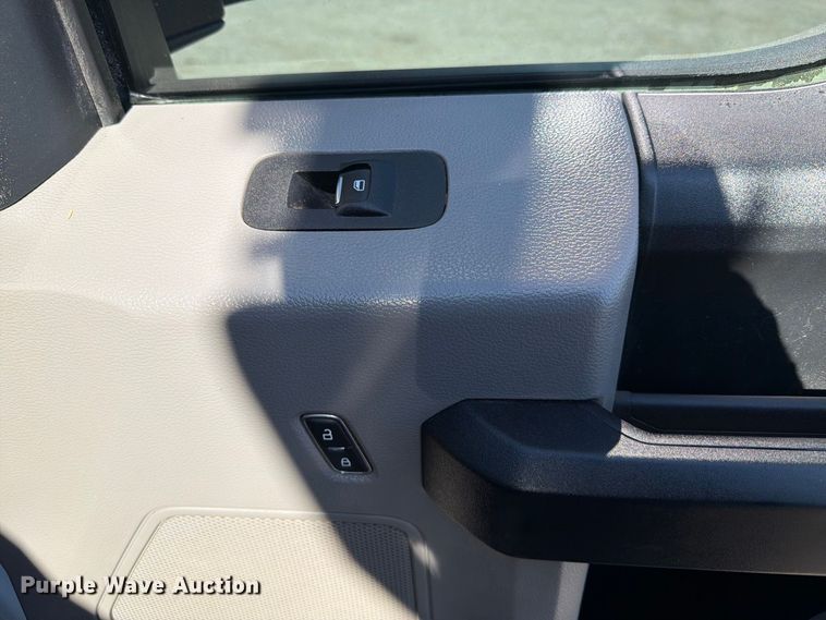 image for item FB5129 2021 Ford F550 Super Duty Ext. Cab utility / service truck