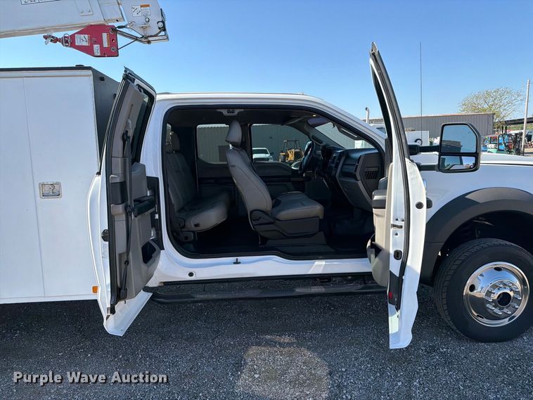 image for item FB5129 2021 Ford F550 Super Duty Ext. Cab utility / service truck