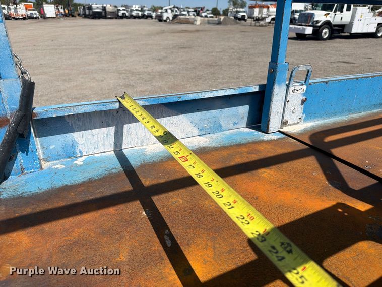 image for item FB5132 2000 Genie GS2032 scissor lift