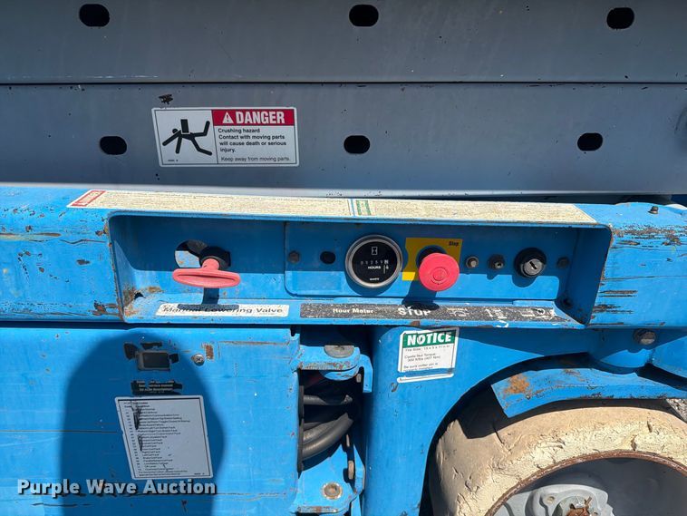 image for item FB5132 2000 Genie GS2032 scissor lift