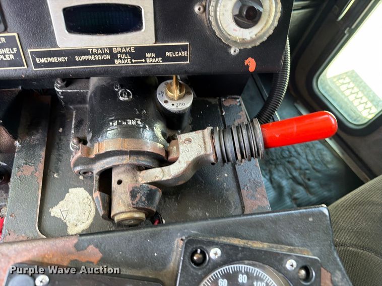 image for item FB5133 2005 Peterbilt 357 crane truck