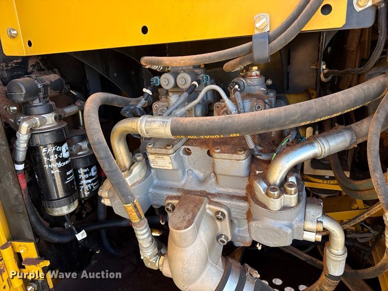image for item FB6899 2012 John Deere 180G excavator